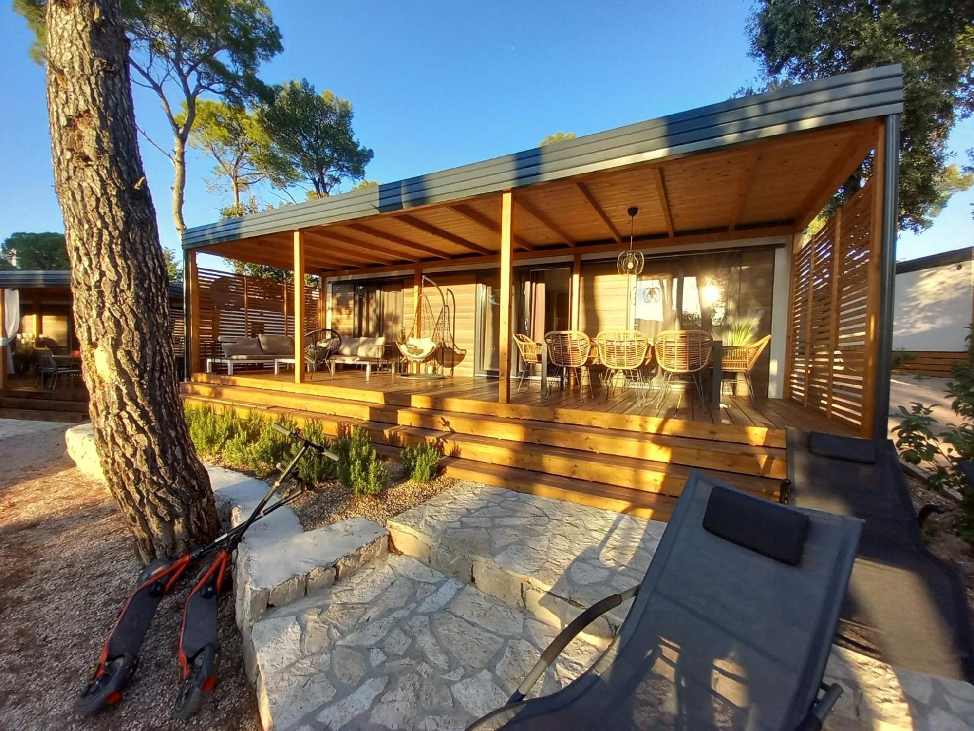 Mobile Home Anamari Biograd Na Moru Rum bild